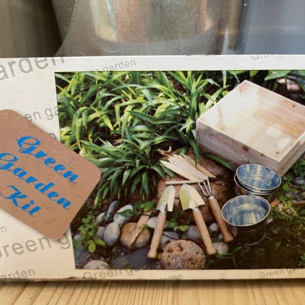 The complete green garden kit contents image