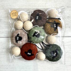 Six Sheep & Ball Garland Autumn image