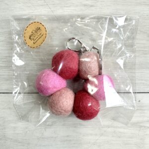 Key ring Felt Ball Pinks image
