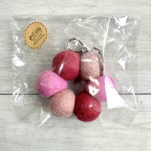 Key ring Felt Ball Pinks image