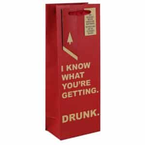 i know what your getting drunk bottle bag in red with brown writing