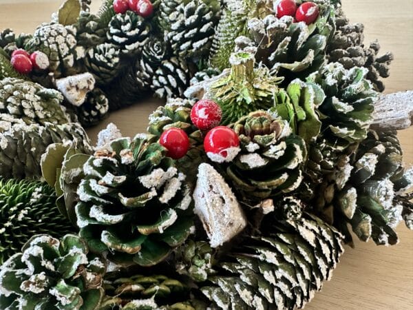 Christmas Wreath With Red Berries - Image 3