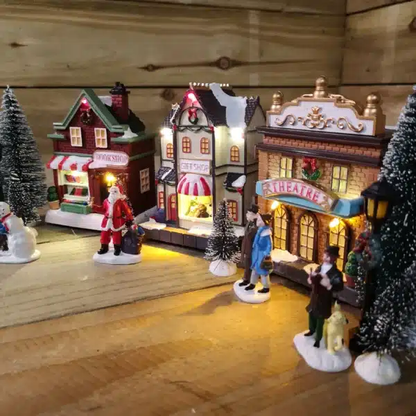 Premier Lit Festive Village Set 17 Piece - Image 3
