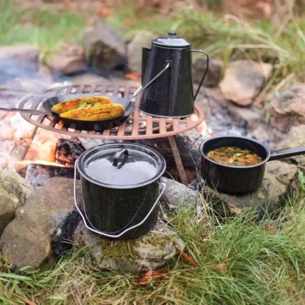 Esschert Design Four Piece Outdoor Cooking Set Black lifestyle