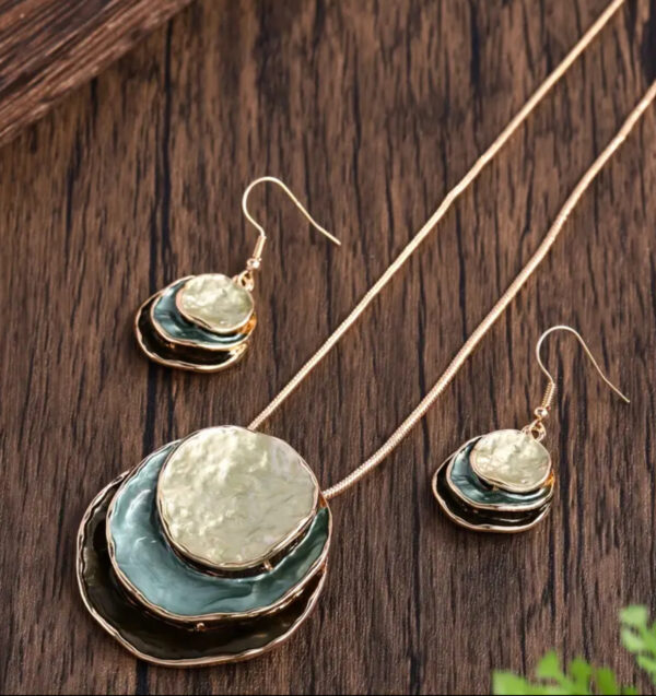 Wildform necklace and earrings