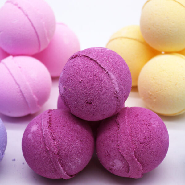 Essential Oil Bath Bomb - Ylang Ylang & Ginger - Image 2