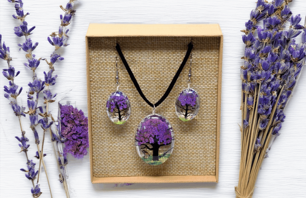 🌸 Nature’s Beauty Captured Forever: Discover Our New Pressed Flowers Jewellery Collection!