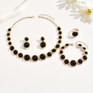 gold geometric jewellery set with modern design