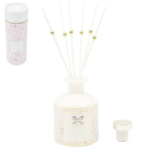 Madelaine Velvet Rose and Oud 200ml reed diffuser gift set